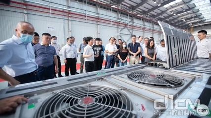 利勃海爾運(yùn)輸系統(tǒng)慶祝中國(guó)平湖新公司正式開(kāi)業(yè)，強(qiáng)化本地化法律合規(guī)布局